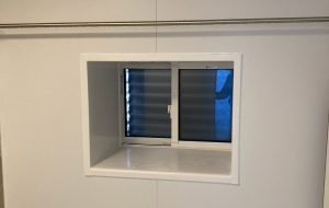 浴室　窓サッシ取替